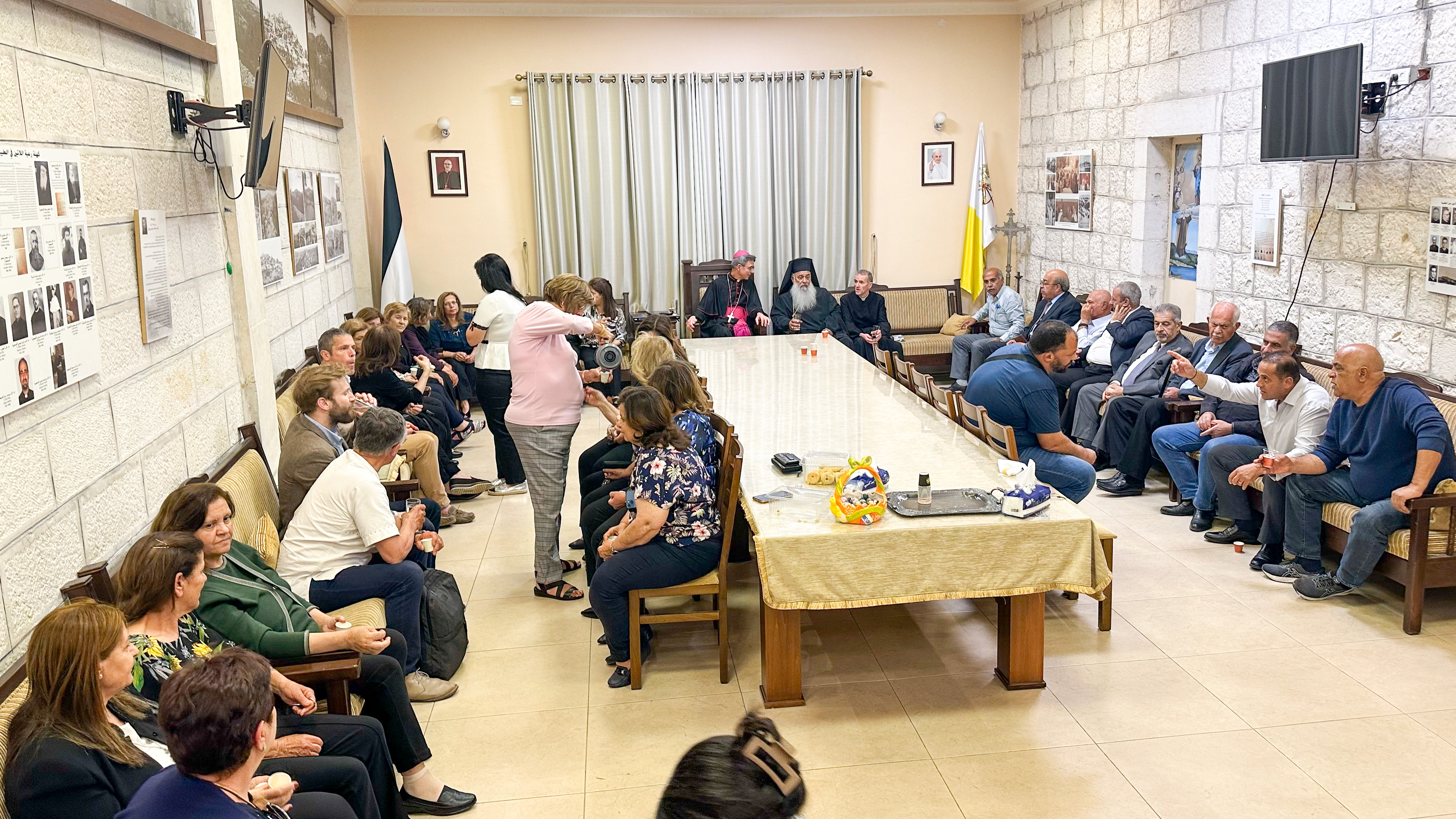  كنيسة المسيح الفادي للاتين في بلدة الطيبة