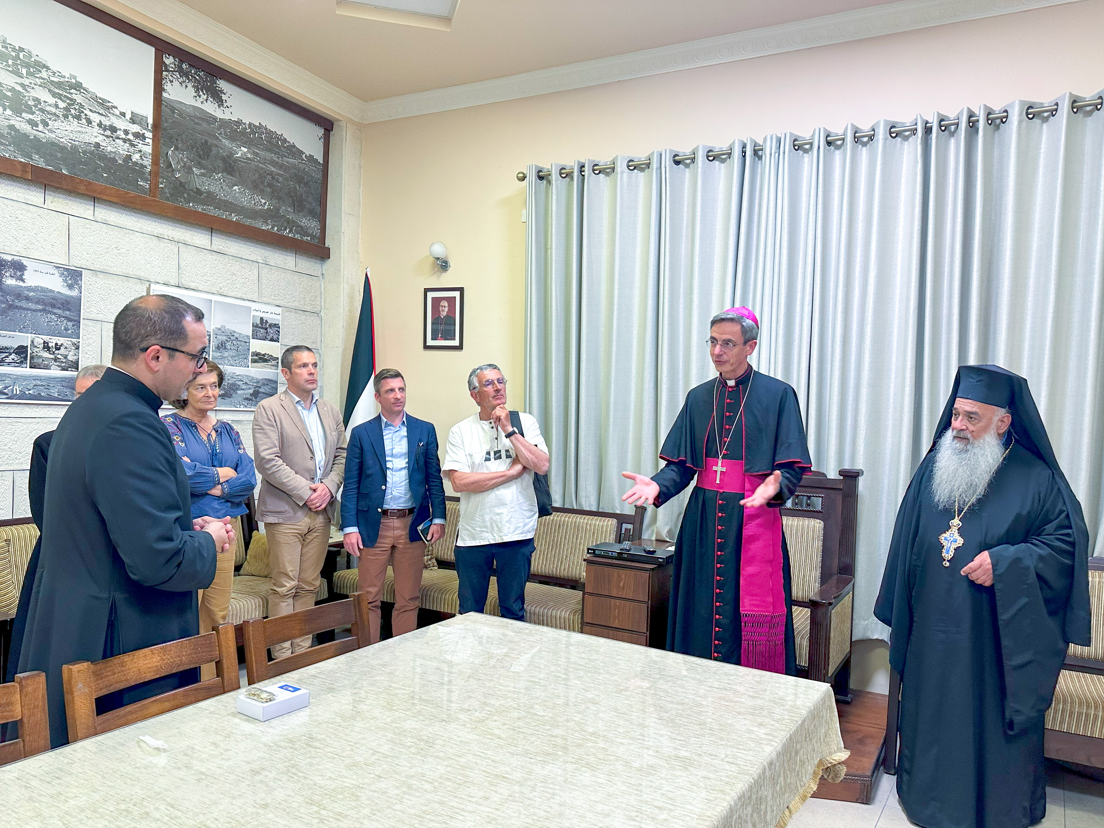  كنيسة المسيح الفادي للاتين في بلدة الطيبة