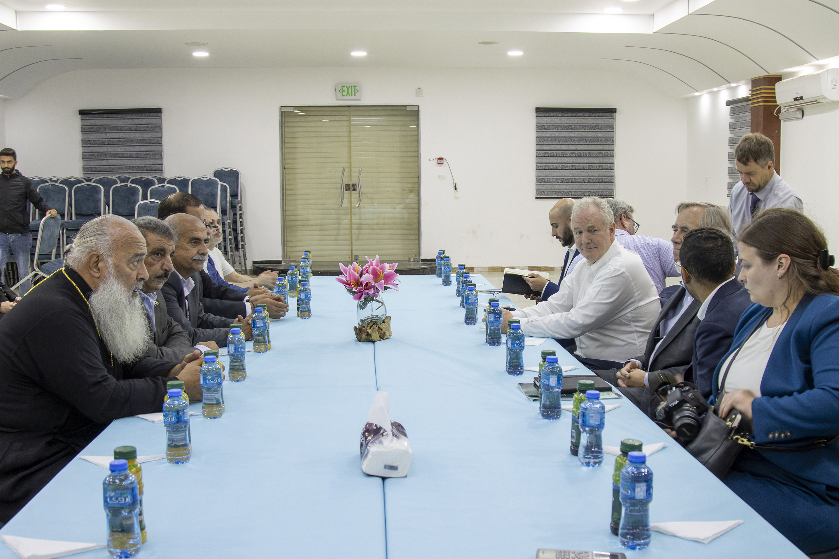 السيناتوران الأمريكيان يزوران 