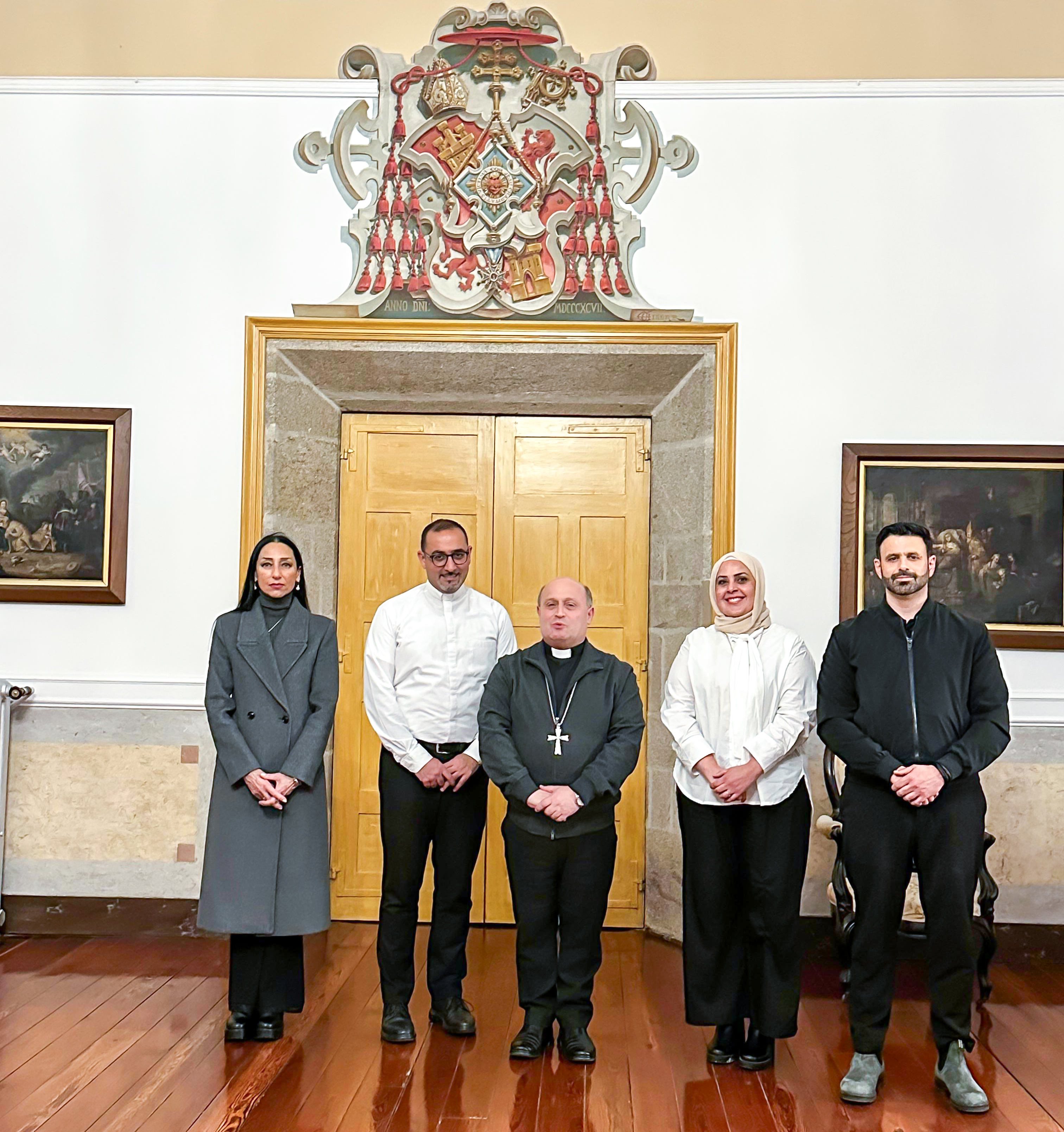 من قلب كاتدرائية سنتياغو دي كومبوستيلا التاريخية: الأب فواضله ينقل صمود مسيحيي فلسطين إلى إسبانيا