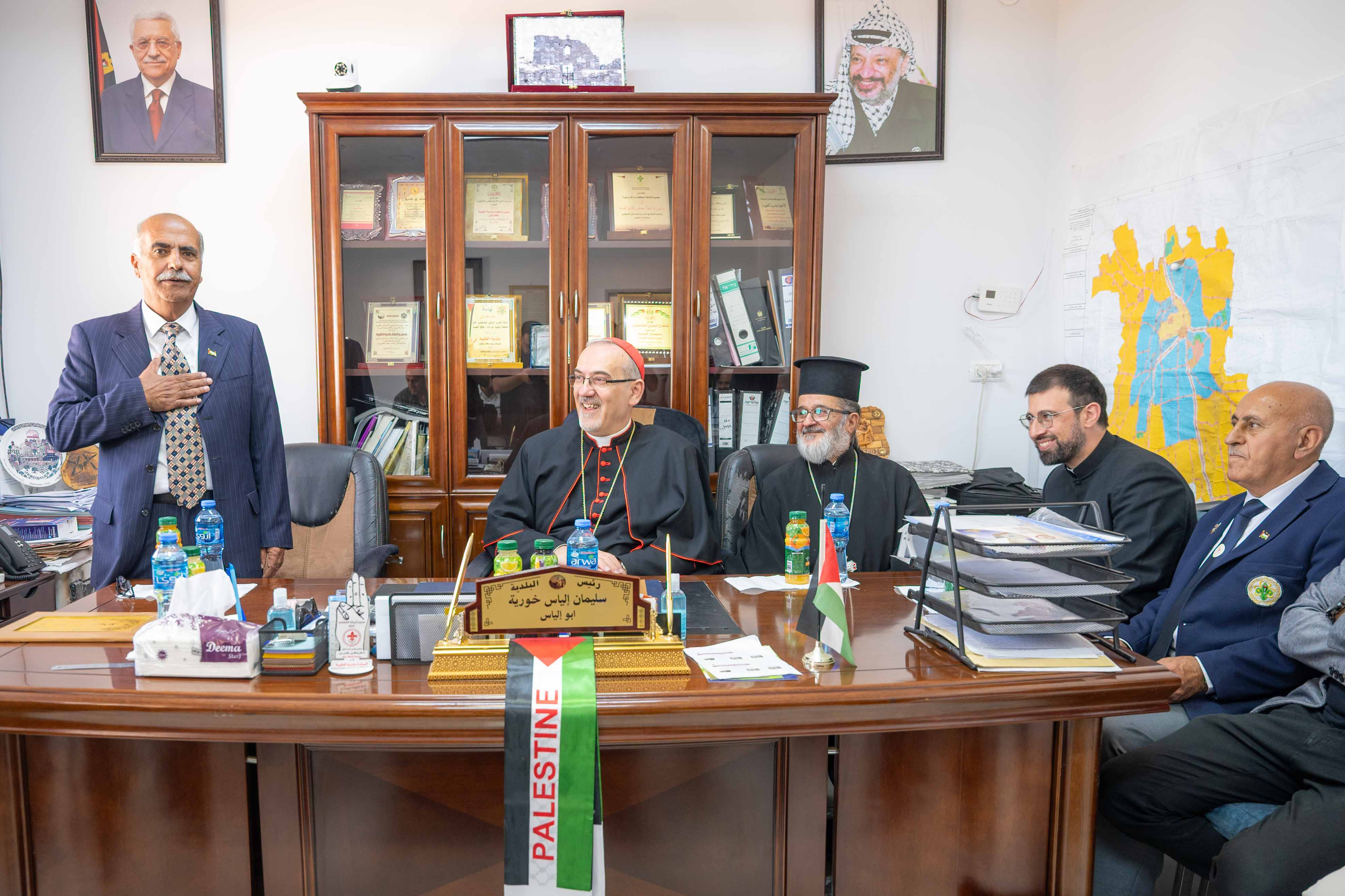 زيارة الكاردينال بيتسابالا للطيبة: تجديد الالتزام بدعم الوجود المسيحي