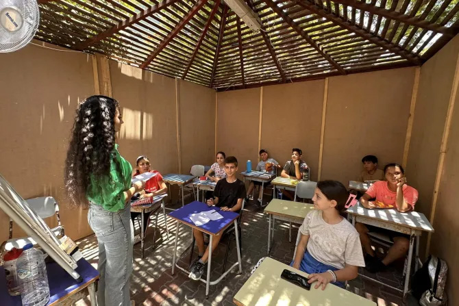 استأنف نحو 150 طفلاً ومراهقًا تتراوح أعمارهم بين 4 و17 عامًا تعليمهم في رعية العائلة المقدسة للاتين في غزة