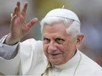 البابا بنديكتوس السادس عشر