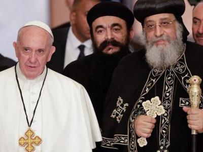 البابا فرنسيس والبابا تواضروس 