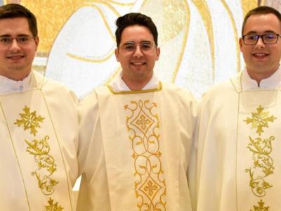 الاخوة الثلاث