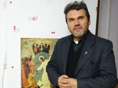 الأب بيوتر وِلك (Piotr Wilk)، كاهن رعية سانت إيميه وفانييه (Saint-Amé et Vagney)