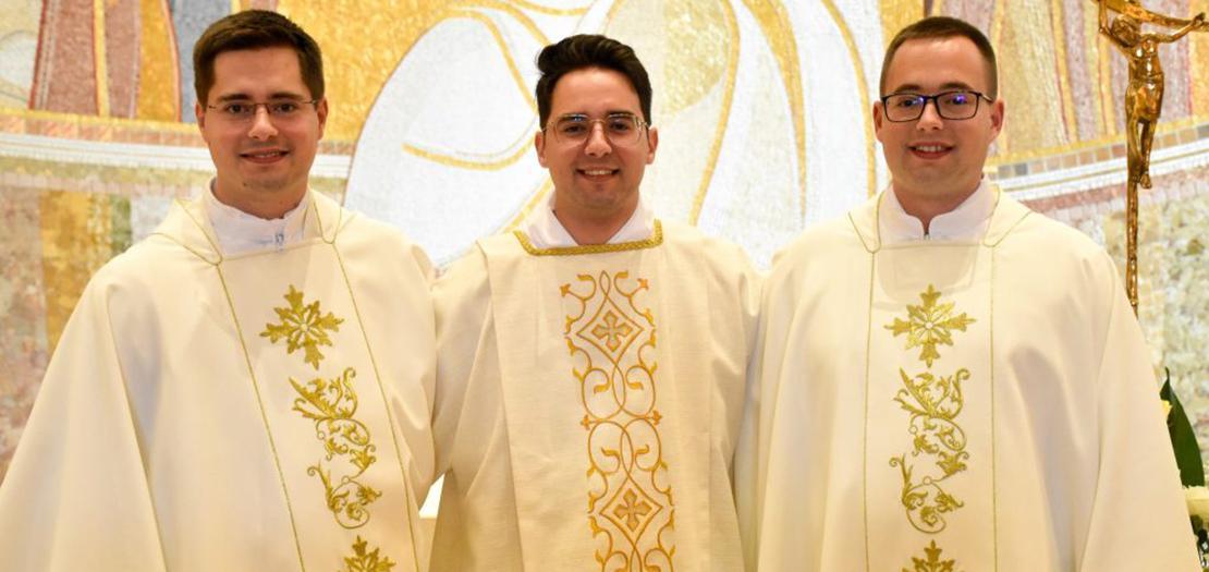 الاخوة الثلاث