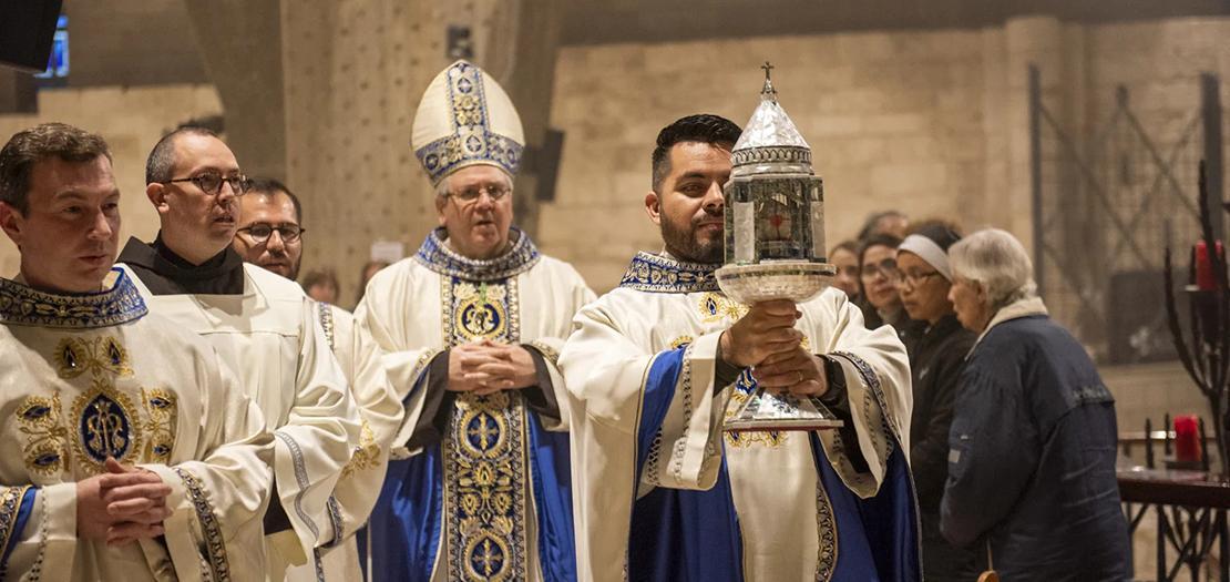 حراسة الأرض المقدسة