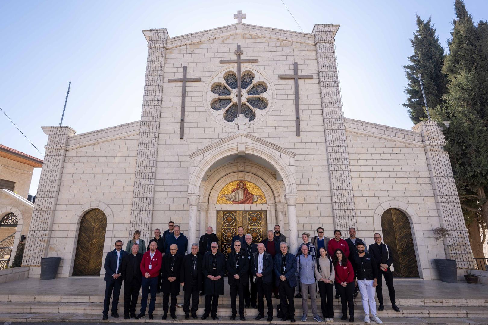 كنيسة المسيح الفادي للاتين في الطيبة