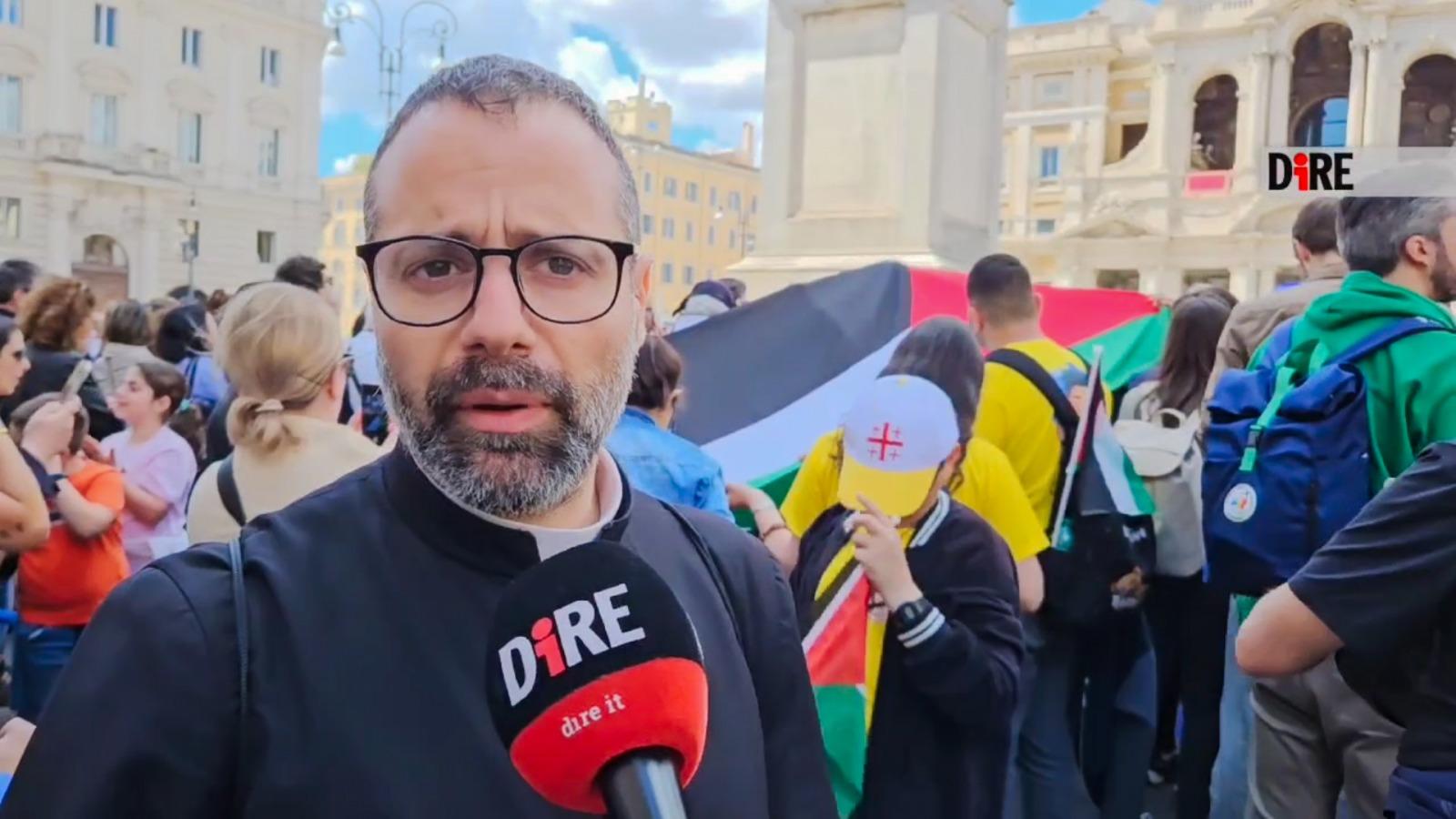 حضور شبابي ورسالة سلام من الأرض المقدسة