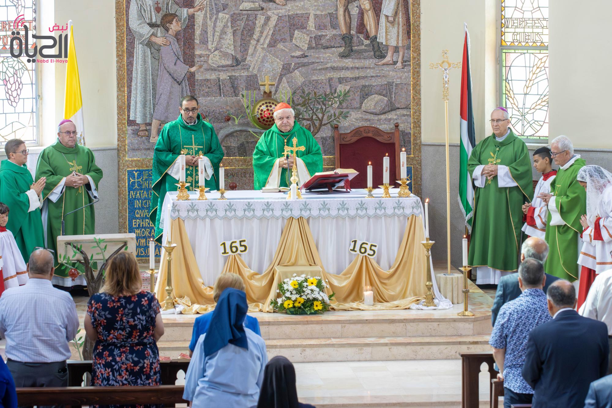 الكاردينال أفلين يزور الطيبة 