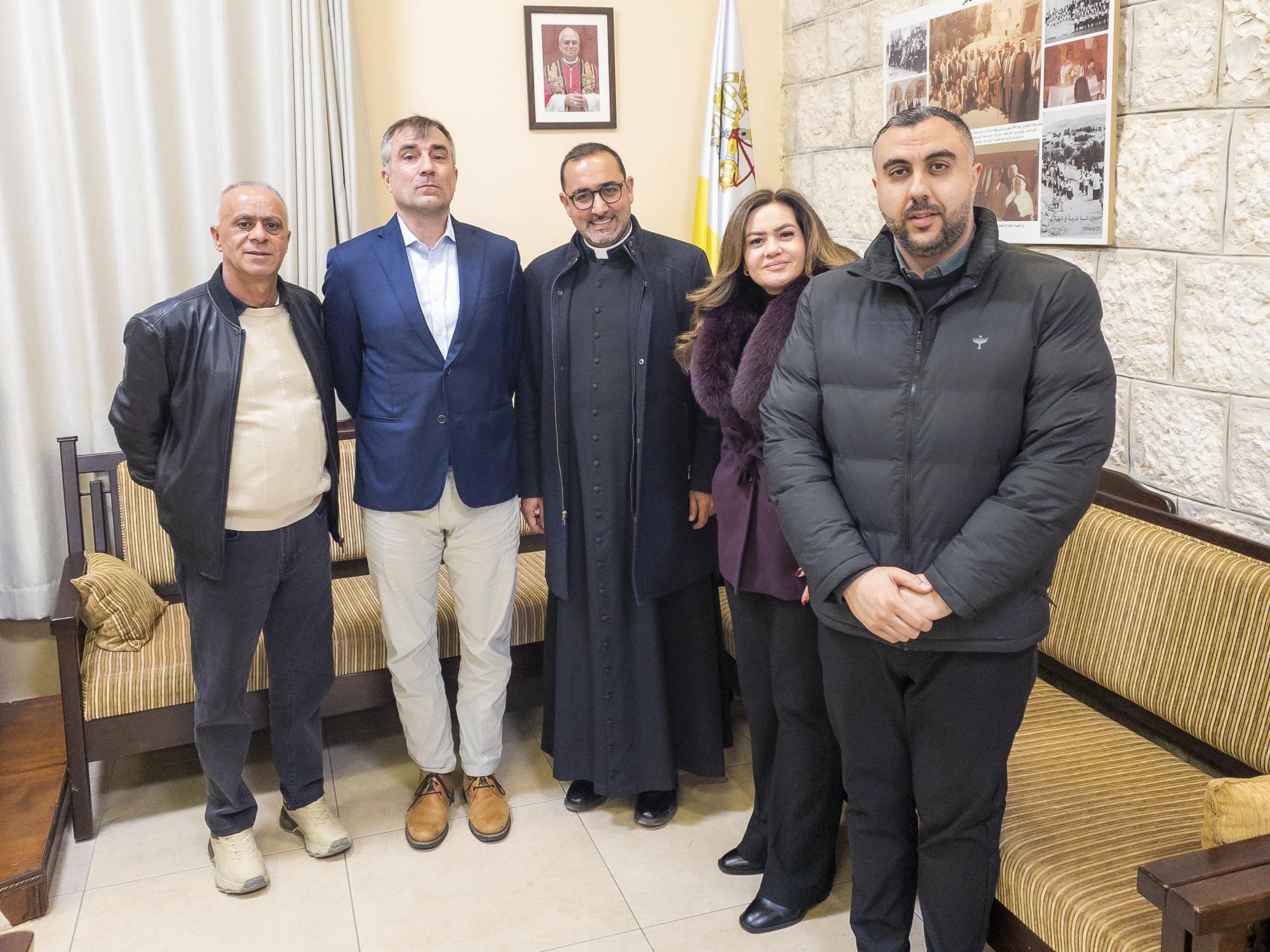 U.S. Embassy Delegation – Palestinian Public Affairs Office Holds Meeting at the Latin Parish in Taybeh