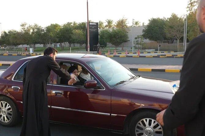 سيارة