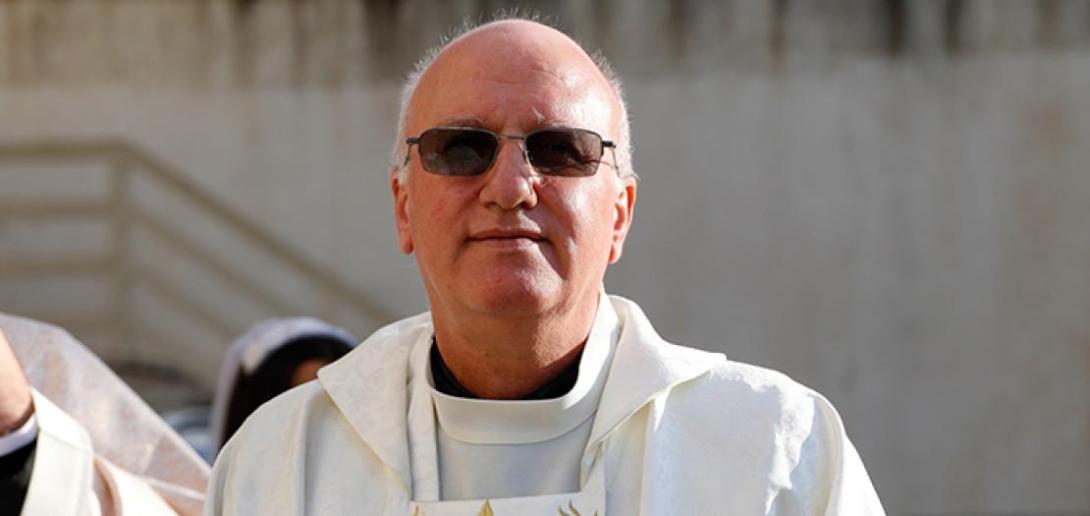 الأب عماد الطوال